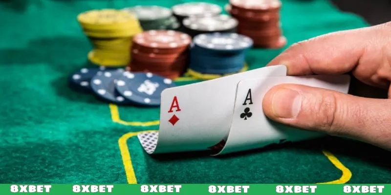 Quá trình đánh Phỏm 8XBET cực đơn giản